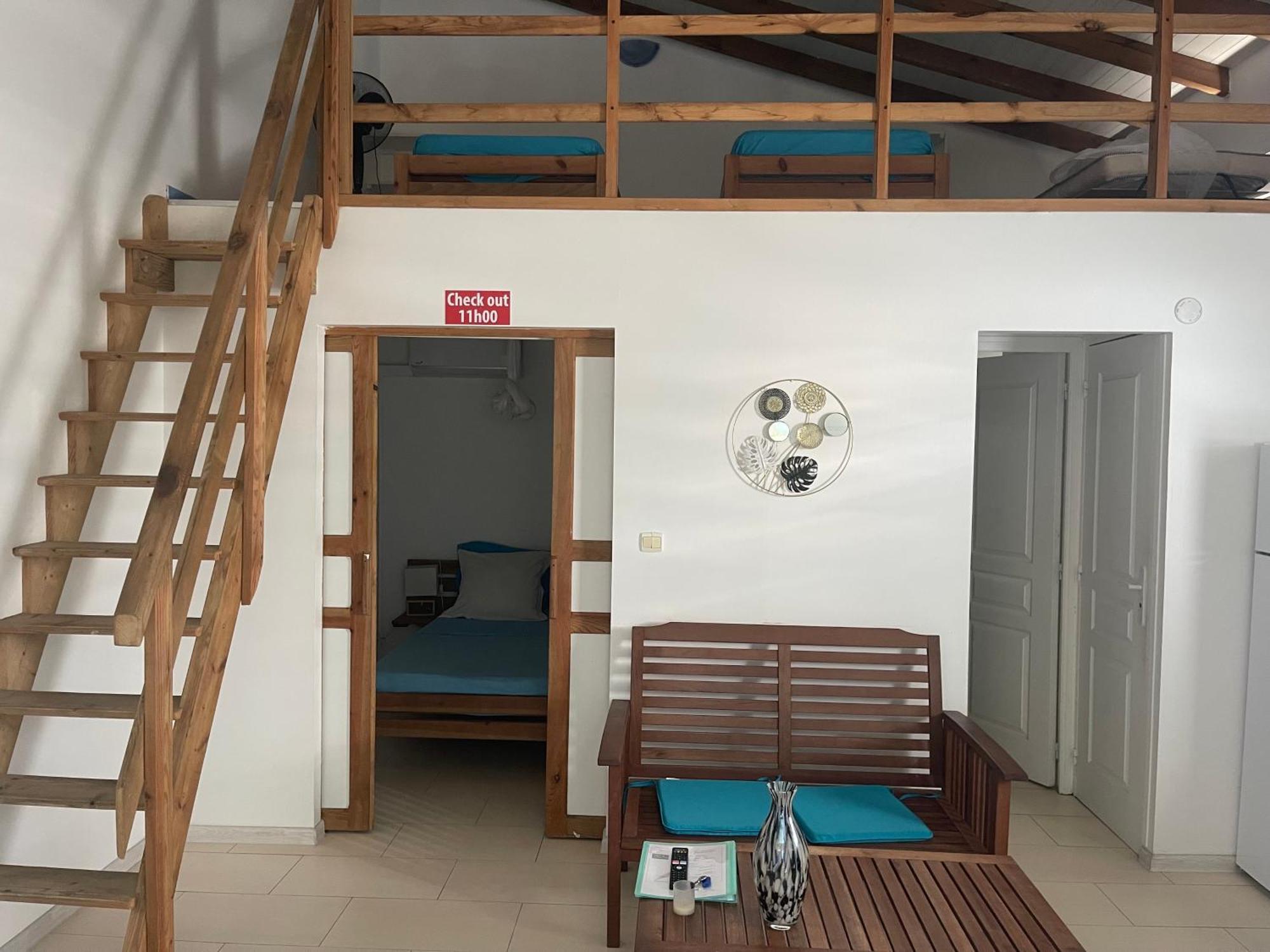 Bungalows Malueva 1 Chambre Et 1 Mezzanine A 5Min De La Plage De La Caravelle 상트 안느 외부 사진